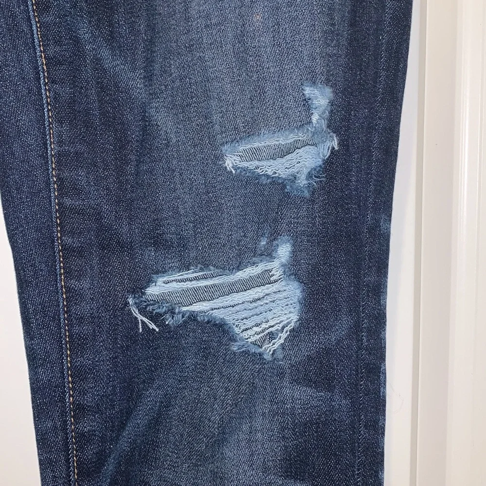 American Eagle Distressed Skinny Jeans - Picture 6 of 16